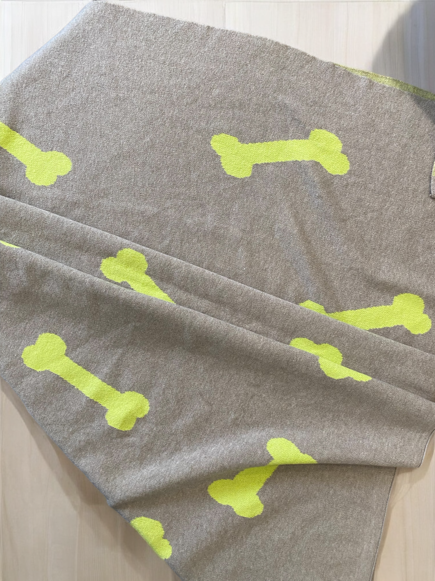 Bone Print Viscose Blanket - Ivory and Green- For Large Size Dogs